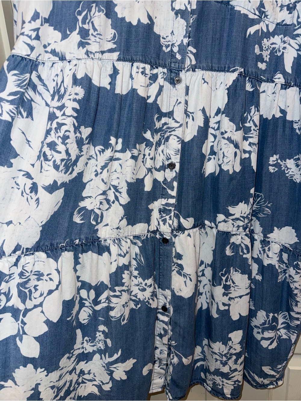 Elliott & Vine Blue White Floral Button Front Collared Tiered Dress Long Sleeve - Picture 4 of 7